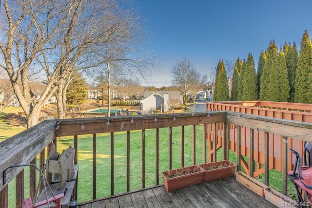 117 Leeward Lane, Port Jefferson, NY 11777