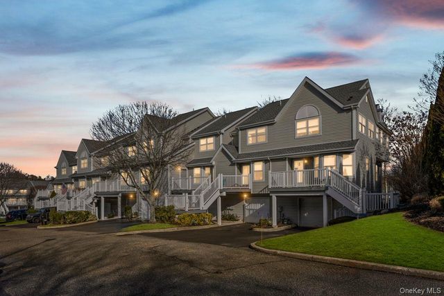 117 Leeward Lane, Port Jefferson, NY 11777