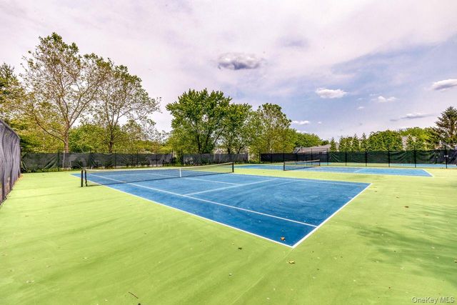 117 Leeward Lane, Port Jefferson, NY 11777