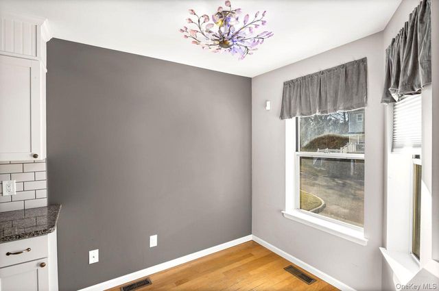 117 Leeward Lane, Port Jefferson, NY 11777