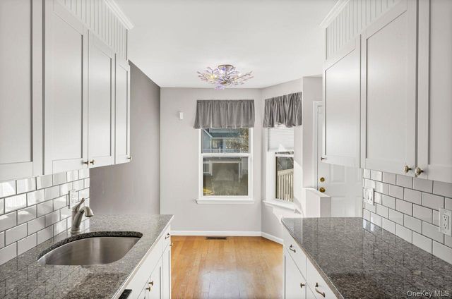 117 Leeward Lane, Port Jefferson, NY 11777