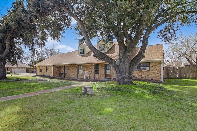 903 Horlock, Navasota, TX 77868