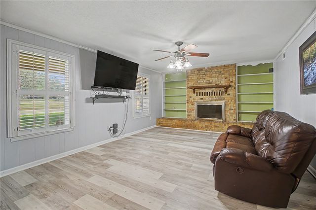 903 Horlock, Navasota, TX 77868