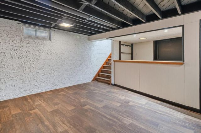 6417 N Green Bay AVENUE, Glendale, WI 53209