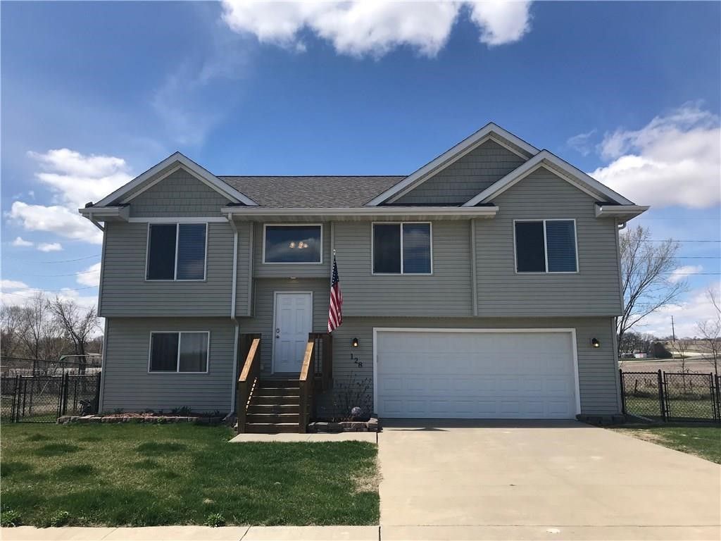 Image 1 of property listing at 128 Lillianna Street, Patterson, IA 50218