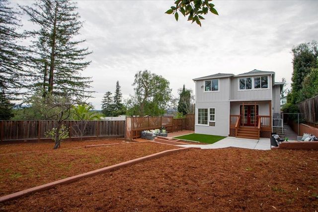 726 Hillcrest Drive, Redwood City, CA 94062