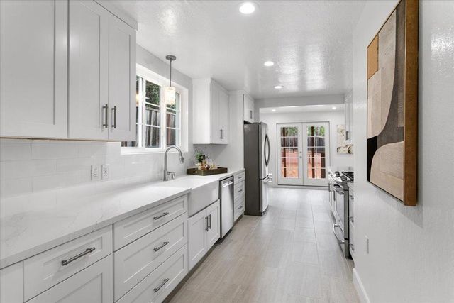 726 Hillcrest Drive, Redwood City, CA 94062