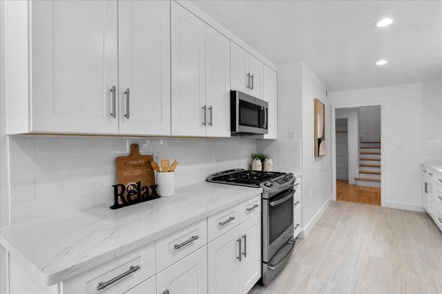 726 Hillcrest Drive, Redwood City, CA 94062