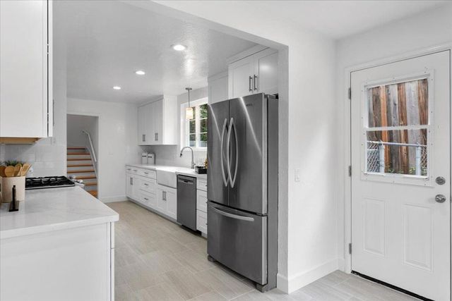 726 Hillcrest Drive, Redwood City, CA 94062