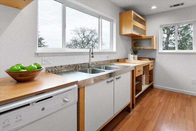 726 Hillcrest Drive, Redwood City, CA 94062