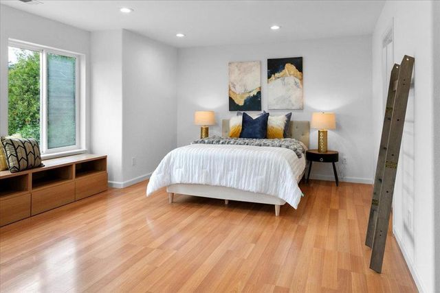 726 Hillcrest Drive, Redwood City, CA 94062