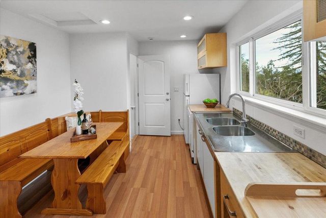 726 Hillcrest Drive, Redwood City, CA 94062