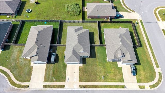 1604 Gracie Street, Gentry, AR 72734