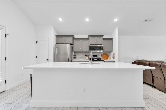 1604 Gracie Street, Gentry, AR 72734