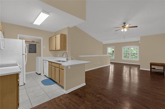 6560 SWISSCO DRIVE 322, Orlando, FL 32822