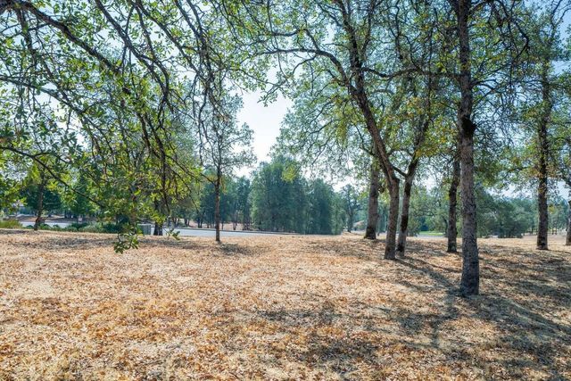 19410 Palermo Court, Redding, CA 96003