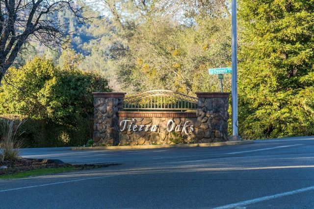 19410 Palermo Court, Redding, CA 96003