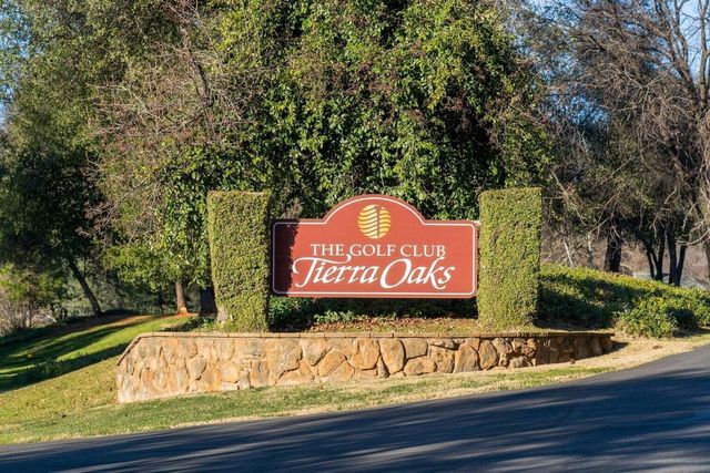 19410 Palermo Court, Redding, CA 96003