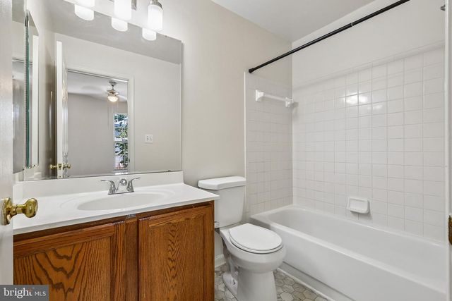1774 TIGER LILY CIR, Woodbridge, VA 22192