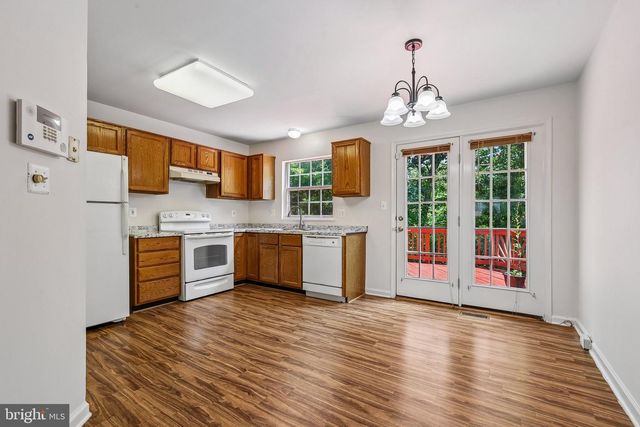 1774 TIGER LILY CIR, Woodbridge, VA 22192