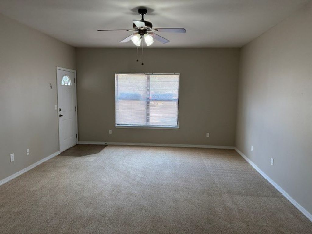 3012 SE J Street 13, Bentonville, AR 72712