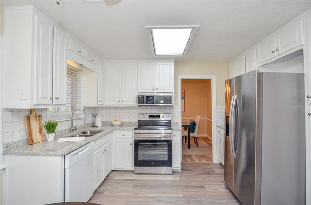 3173 Falconhurst SW Drive, Lilburn, GA 30047