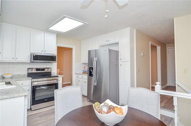 3173 Falconhurst SW Drive, Lilburn, GA 30047