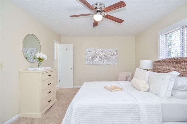 3173 Falconhurst SW Drive, Lilburn, GA 30047