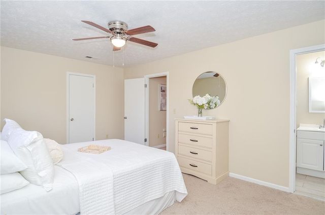 3173 Falconhurst SW Drive, Lilburn, GA 30047