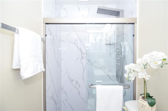 3173 Falconhurst SW Drive, Lilburn, GA 30047