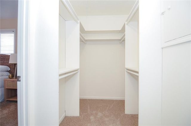 3173 Falconhurst SW Drive, Lilburn, GA 30047