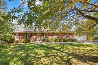 127 Bayberry Road, Versailles, KY 40383