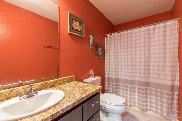 3808 Los Lagos Drive, Edinburg, TX 78542