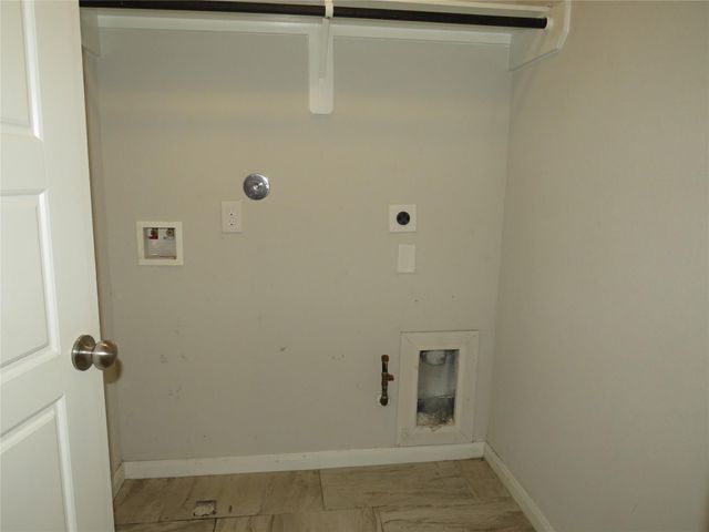 6915 Sunnyvale Lane, Rosharon, TX 77583