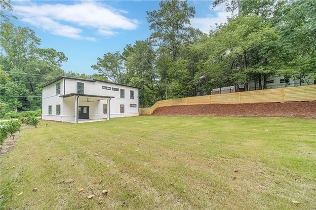 6465 Yacht Club Road, Flowery Branch, GA 30542
