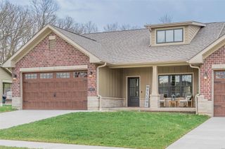 111 Stone Ledge Drive, St Clair, MO 63077