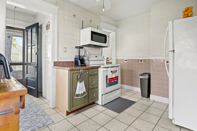 23 Gleason Rd, Shrewsbury, MA 01545