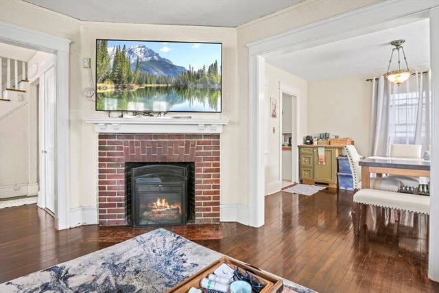 23 Gleason Rd, Shrewsbury, MA 01545