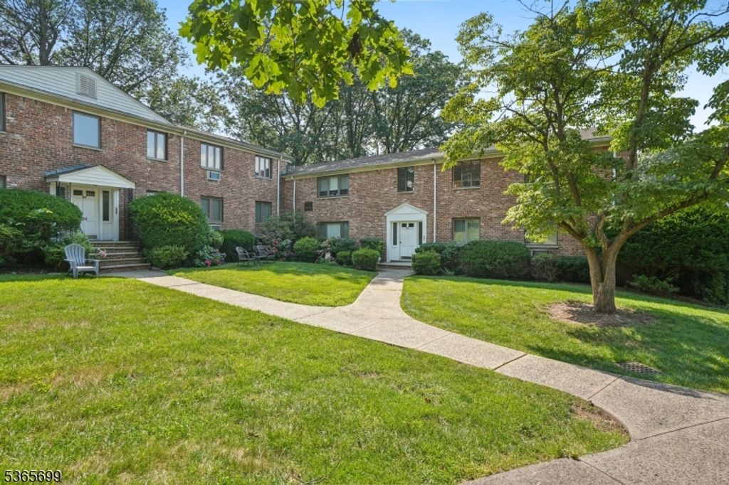 86 Troy Dr D, Springfield Twp., NJ 07081