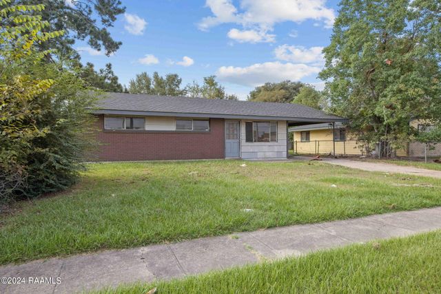 305 Thelma Drive, Lafayette, LA 70506