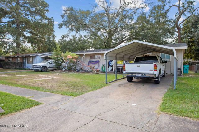 305 Thelma Drive, Lafayette, LA 70506