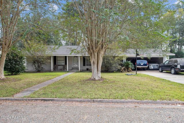 305 Thelma Drive, Lafayette, LA 70506