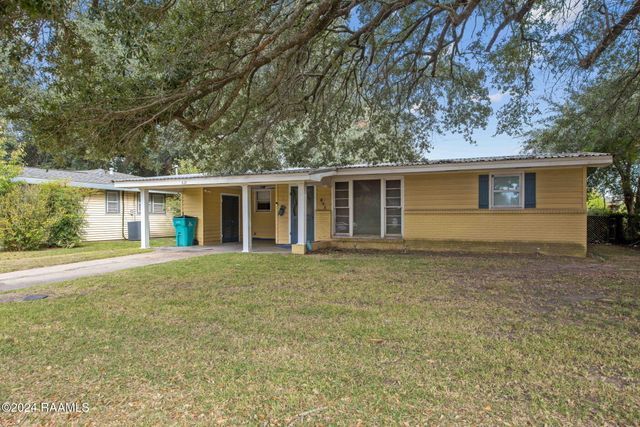 305 Thelma Drive, Lafayette, LA 70506