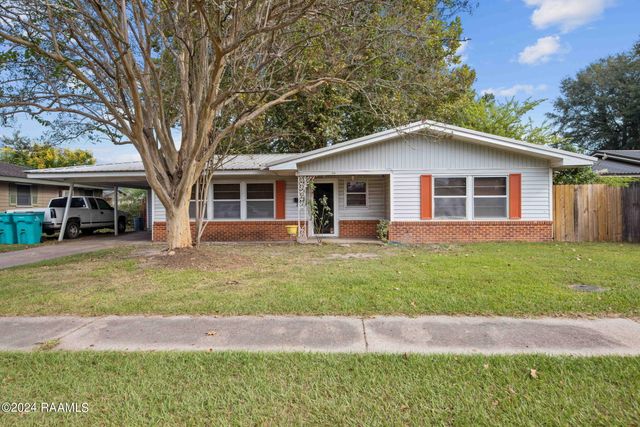 305 Thelma Drive, Lafayette, LA 70506