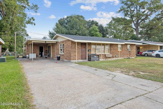 305 Thelma Drive, Lafayette, LA 70506