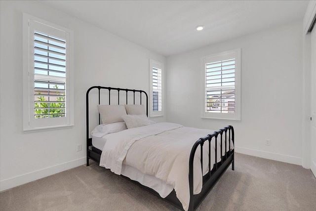 7000 skyward, Roseville, CA 95747