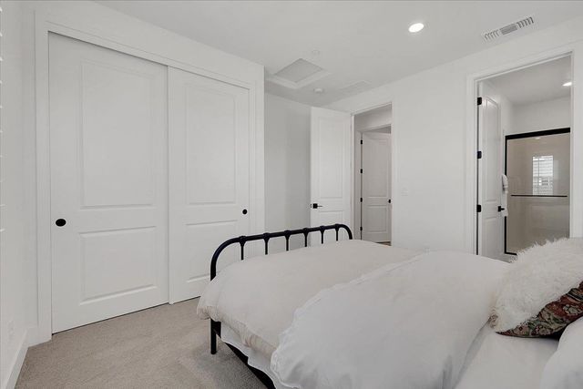 7000 skyward, Roseville, CA 95747