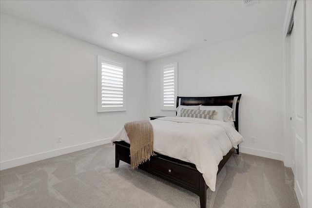 7000 skyward, Roseville, CA 95747