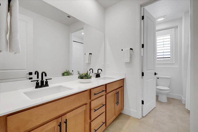 7000 skyward, Roseville, CA 95747