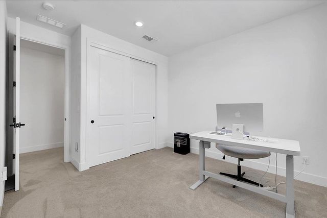 7000 skyward, Roseville, CA 95747